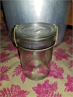 CLEAR GLASS VICTORY PT JAR W/ 2 ELEMENT TOGGLE