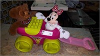 Megablox wagon with Minnie and Friends