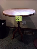 Single Leaf Drop Oval Table