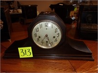 New Haven Harmoniste Beveled Shelf mantle clock –