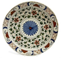 DELFT POLYCHROMED PLATE CHARGER, 18TH C.