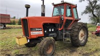 Allis Chalmers 7010 tractor, SN# 7010-1450