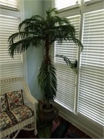 PALM TREE IN IRON PLANTER