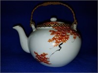 19th Century Japanese Porcelain Teapot