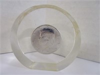Paper weight with 1971 Kennedy Half inside