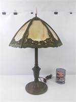 Lampe de table en vitrail style art nouveau