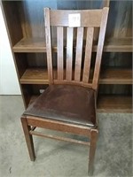 Oak antique chair