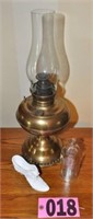Rayo brass oil lamp, Fenton "Cat-n- the Slipper"