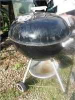 CHARCOAL WEBER KETTLE GRILL      SL
