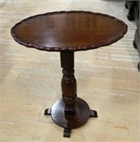 Oval Piecrust Edged Mahogany Occasional Table.