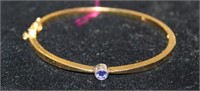 14kt yellow gold bangle Bracelet featuring 1