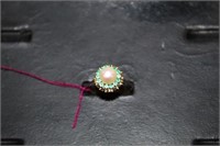 18kt white gold Ladies Pearl & Emerald Ring