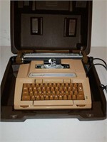Vintage Smith Corona coronet XL typewriter with