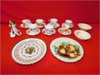 Qty of collectible cups/saucers, spoon holder
