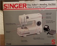 Singer Tiny Tailor Mending Machine