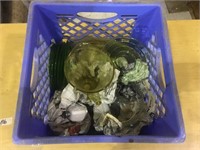 CRATE OF GLASSWARE SOME GREEN GLASS