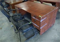 4 DRAWER WOOD DESK WITH 2 BLACK CHAIRS