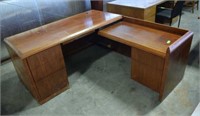 "L" SHAPE WOOD DESK, 5 DRAWERS