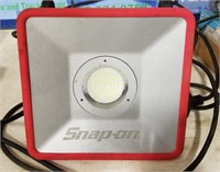 Snap-on R6HS light