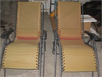 PAIR OF OUTDOOR RECLINING LOUNGER LAWN CHAIRS
