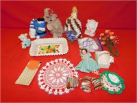 Qty of ornaments, dolls etc