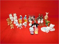 Large qty of salt/pepper shakers,