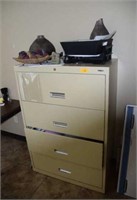 4 DRAWER METALM FILING CABINET & ITEMS ON TOP