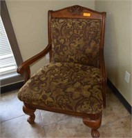 FABRIC AND WOOD LOBBY CHAIR