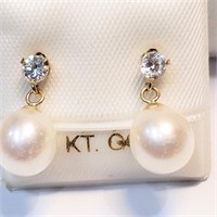 $280 14 KT Gold Freshwater Pearl and CZ Earrings