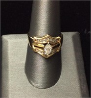 14KT GOLD WOMENS RING MARQUISE DIAMOND CENTER