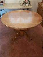 Oak table with 2 leaves