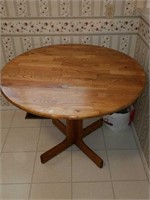 Oak table 40" diameter