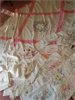 Quilt top, doilies and linens