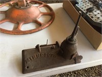 Minnesota Cast Iron Toolbox Lid Oil Can Holder
