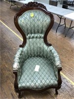Victorian upholstered side chair w/carved crest
