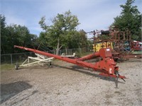 Farm King swing away auger - Farm EQ