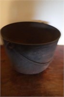 cast iron pot