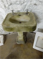 Antique Sink - Distressed