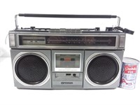 Radio-cassette Sanyo  fonctionnelle