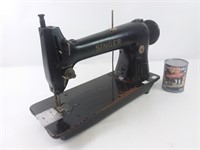 Ancienne machine à coudre Singer sewing machine