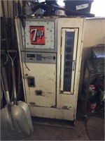 Vintage 7up Cooler / Dispenser with key