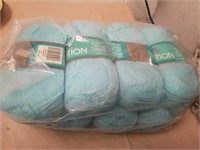 Group of Phentex motion yarn turquoise color