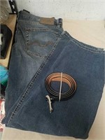 Urban Star Jeans size 36 x 30 with belt Nice
