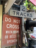 "2 TRACKS" SIGN & DO NOT CROSS WARNING SIGNS
