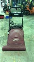 Minuteman MPV 31 floor Vacuum