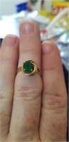 Cute 10kt gold emerald ring
