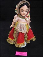 Madame Alexander "Carmen" Doll: 10 1/2", Jointe