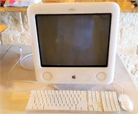 eMac Apple Computer