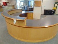 horseshoe receptions desk