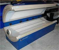 TANNING BED SUNSTAR 332 32 LAMPS BLUE SMALL CRACK